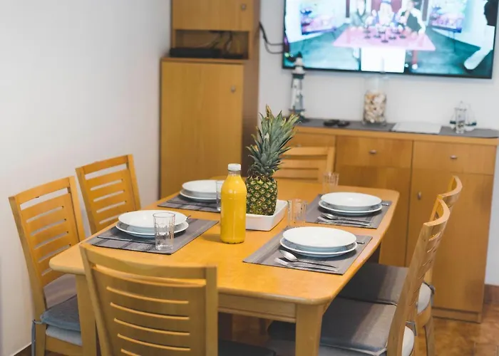 49 - Tiago's Surf House Apartment *